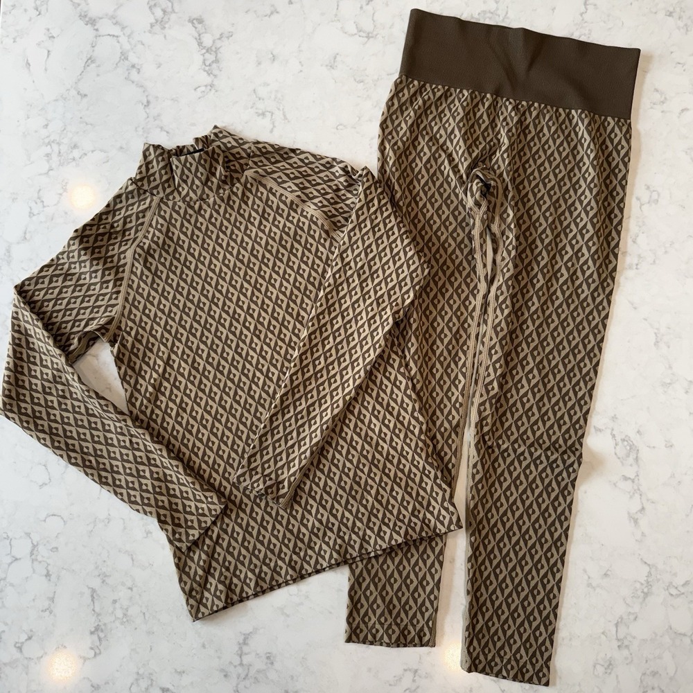 Zara Ski Jacquard Seamless Thermolite Thermal Set Women's Large Brown Tan